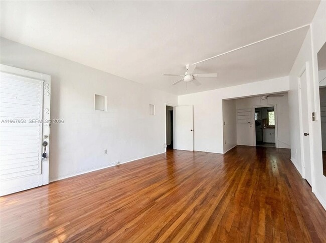 Building Photo - 841 W 40th St