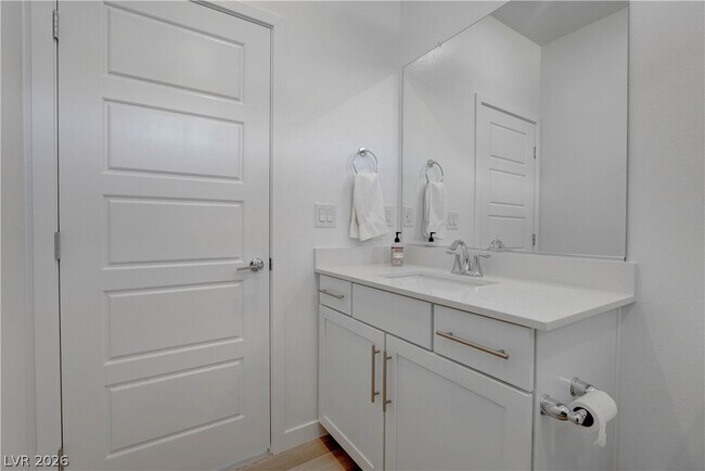 Building Photo - 904 Kings Clf Ln