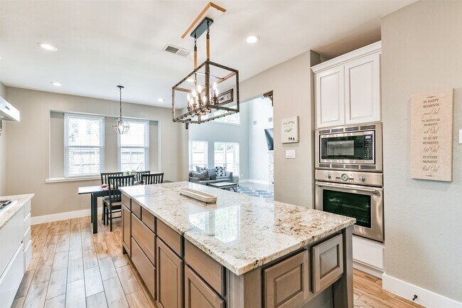 Building Photo - 11642 Cypresswood Dr