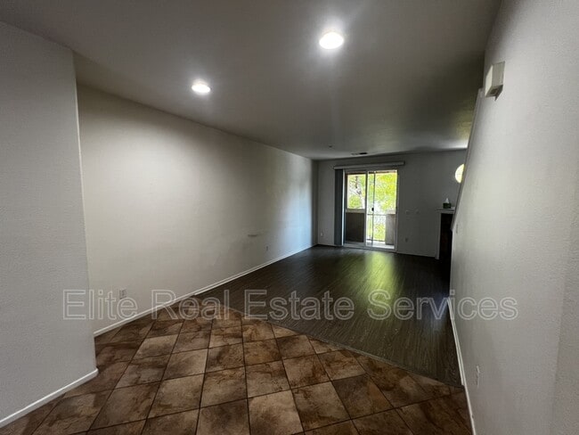 Building Photo - 1563 Hackberry Pl