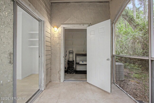 Building Photo - 130 Veracruz Dr