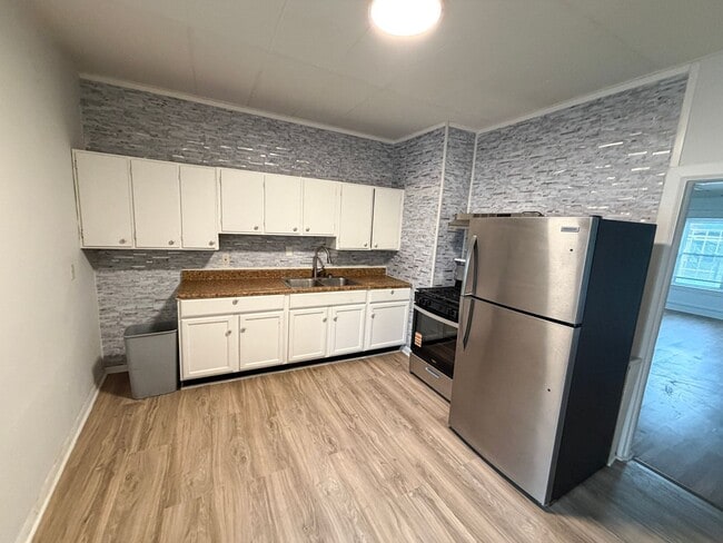 Building Photo - 58-60 Intervale Avenue
