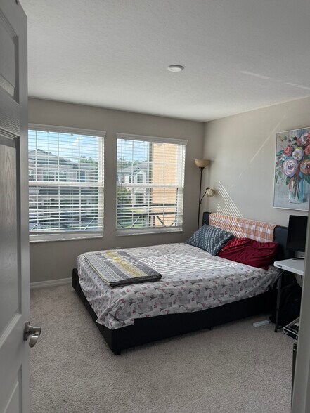 Building Photo - 30086 Southwell Ln