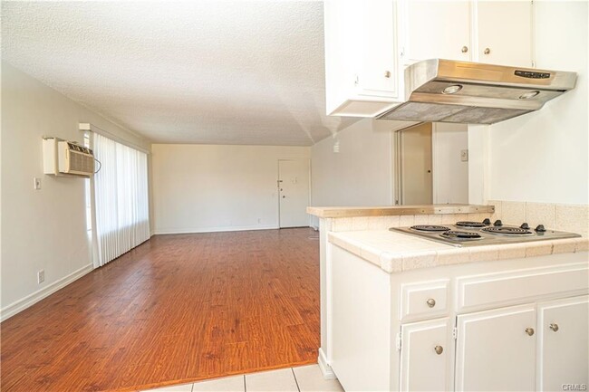 Building Photo - 4924 Kester Ave