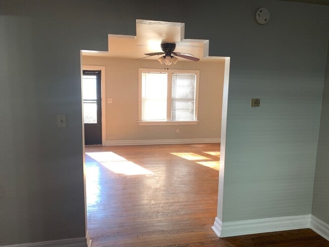 Building Photo - Nice 2 Bed 1 Bath Apartment in Great NW OKC Location! $795 Per Month!