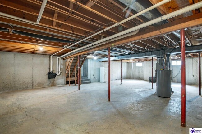 Building Photo - 697 St Andrews Rd