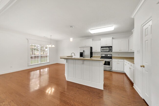 Building Photo - 43 Earnhardt Cir
