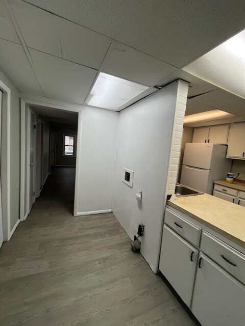 Building Photo - 608 E 4th St