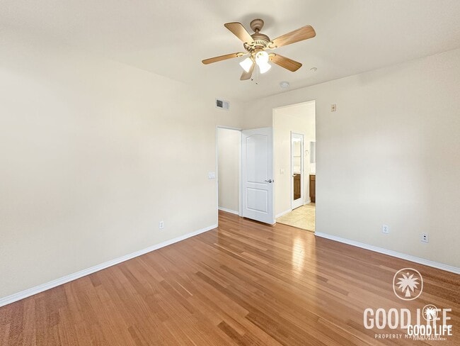 Building Photo - Gorgeous 2 Bed/2 Bath Condo in a Quiet, Charming Community! $500 off the first month's rent if yo...