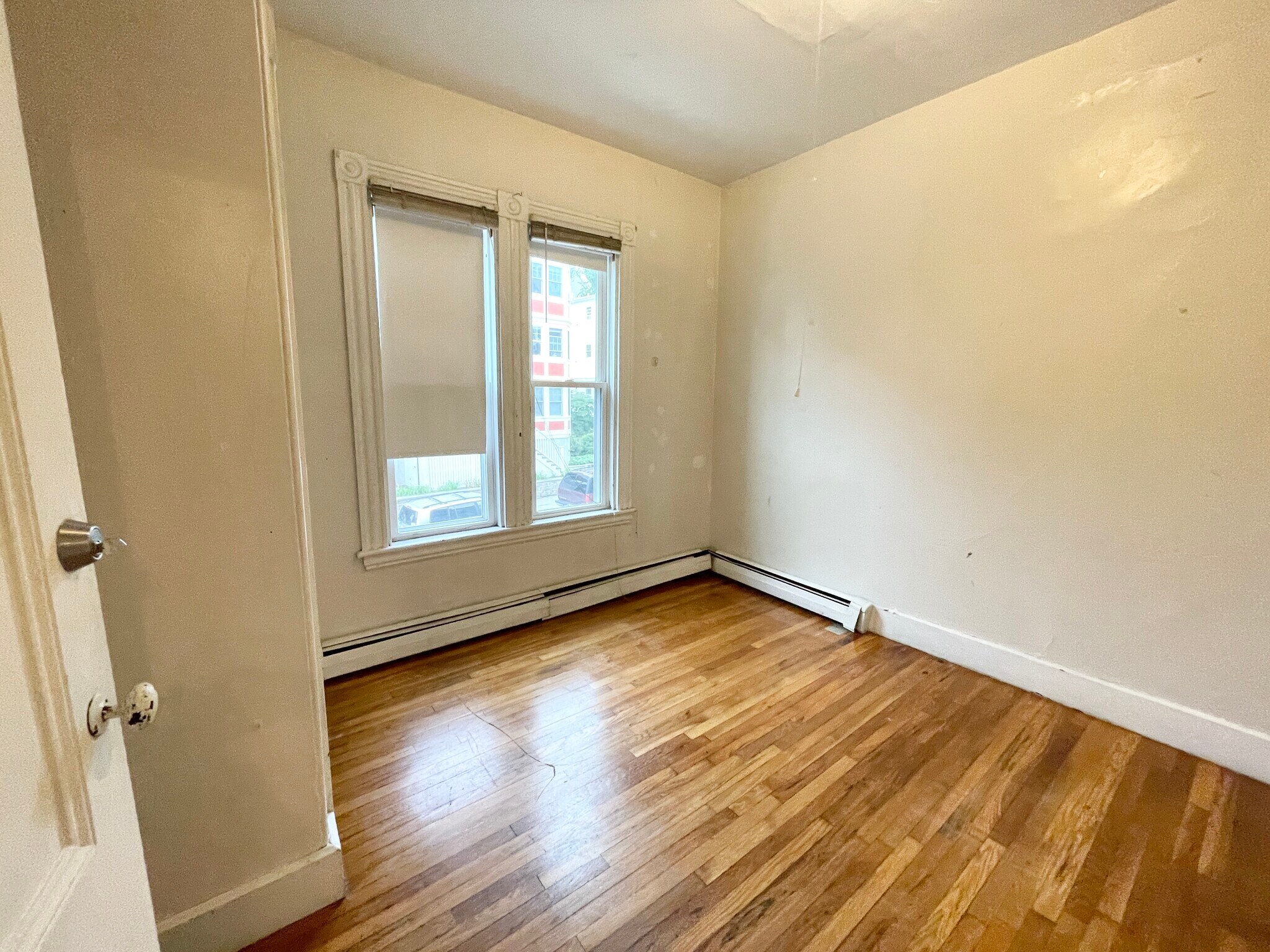 Building Photo - 61 Hillside St