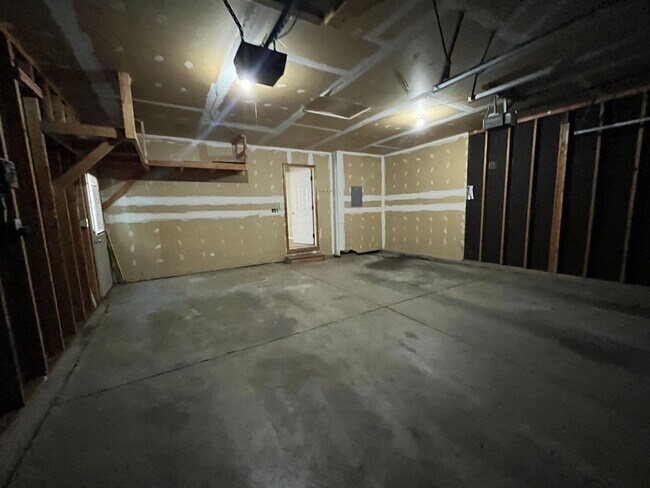 Building Photo - Wonderful Home in Central Ft. Collins