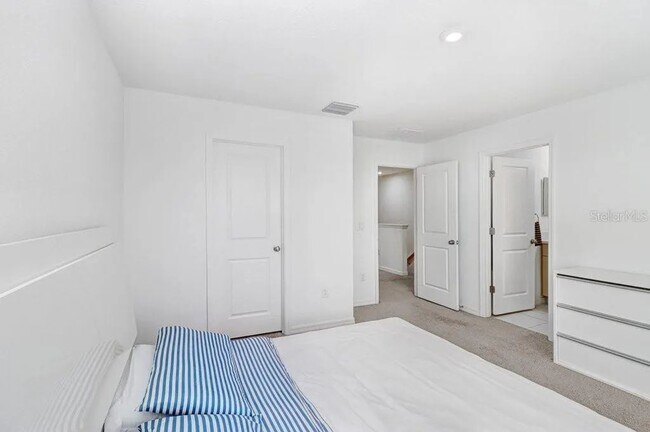 Building Photo - 2301 Alee Ln