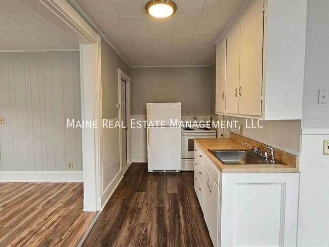 Building Photo - 31-33 Pine St. Unit
