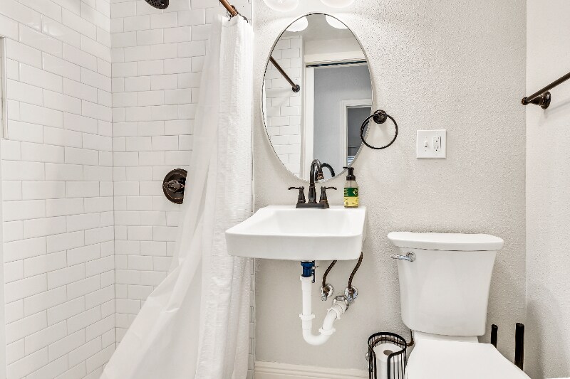 Building Photo - 4603 Lennox Dr