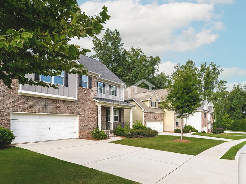 Building Photo - 363 Macroom Ct
