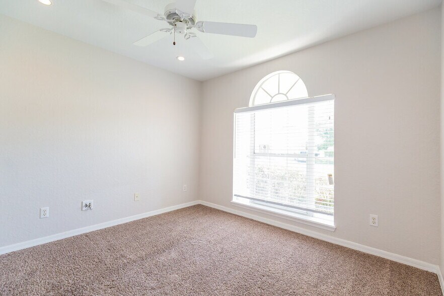 Building Photo - 1337 Brandy Lake View Cir
