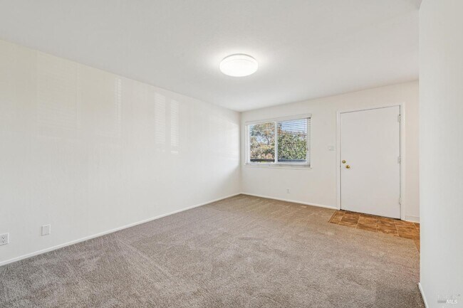 Building Photo - 83 Pixley Ave