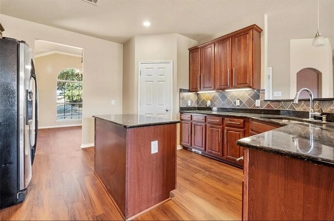 Building Photo - 120 Emory Fields Dr