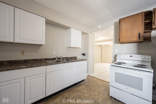 Building Photo - 4881 300W