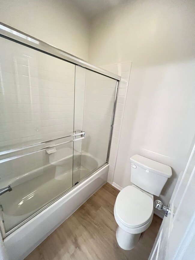 Building Photo - Charming Tustin Ranch Home in Gated Community on Golf Course!