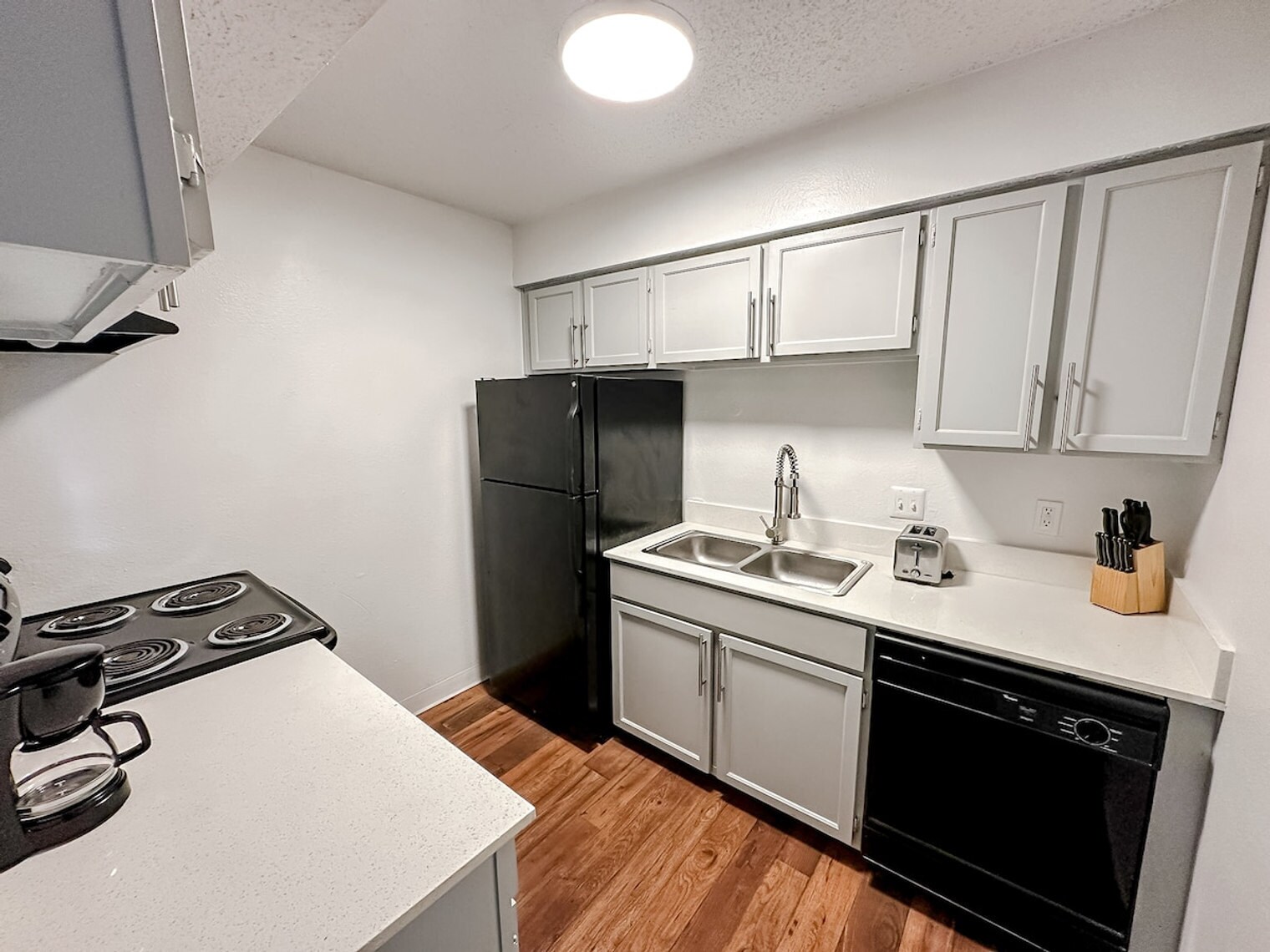 Building Photo - 1071 Clayton Ln