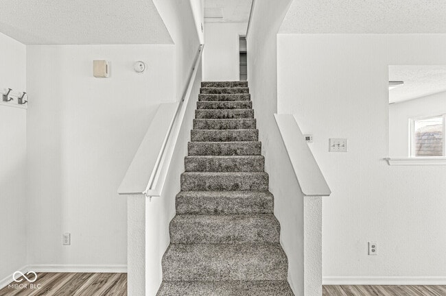 Building Photo - 7928 States Bend Dr