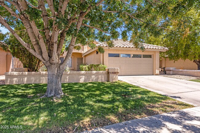 Primary Photo - 85 S Cypress Ct