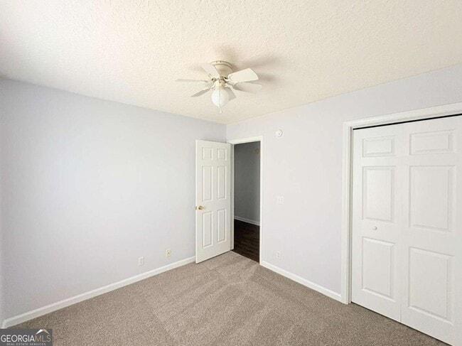 Building Photo - 120 Pleasant Breeze Way