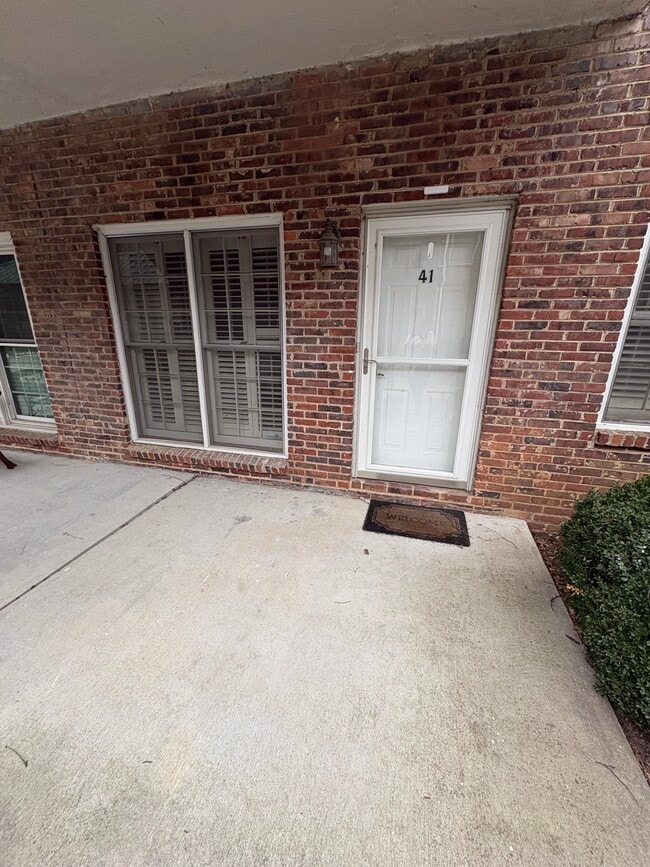 Building Photo - 3675 Peachtree Rd NE