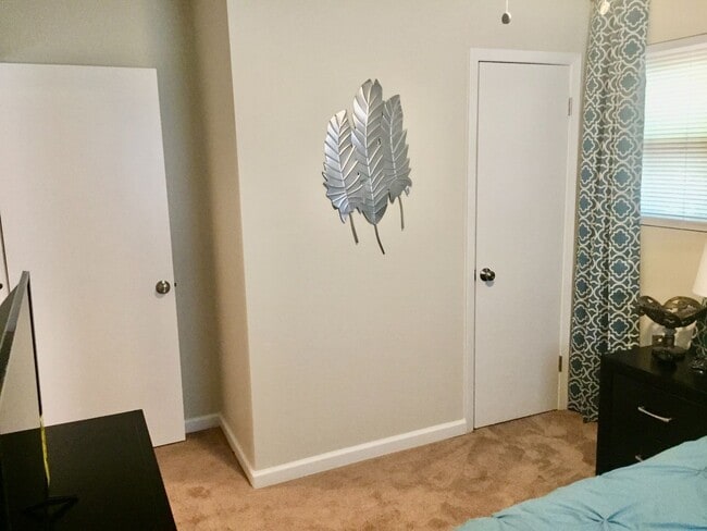 Building Photo - TURN KEY FULLY FURNISHED RENTAL