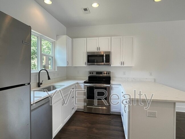 Building Photo - 300 Stewarts Ferry Pike