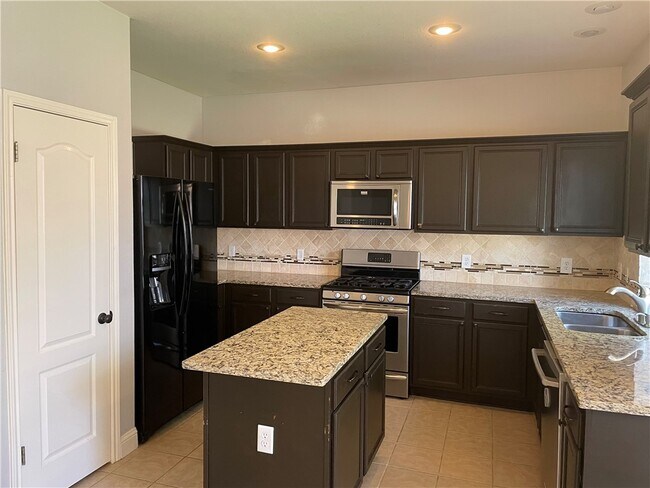 Building Photo - 3610 Eagles Nest St