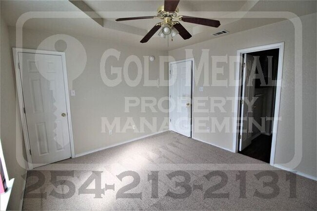 Building Photo - 2600 Lucille Dr