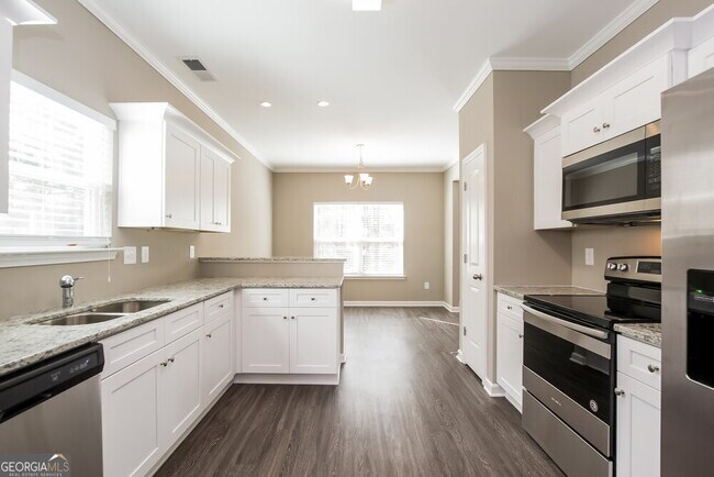Building Photo - 580 Fieldcrest Dr