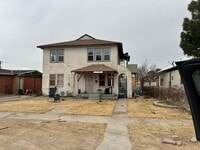 Building Photo - 415 S Cherry St
