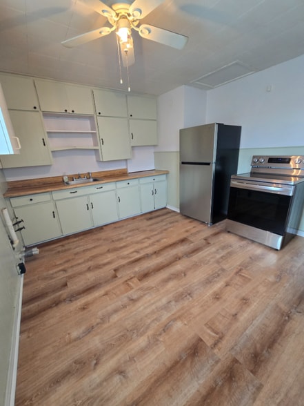 Building Photo - 46 B St