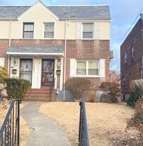 Building Photo - 8203 164th Pl