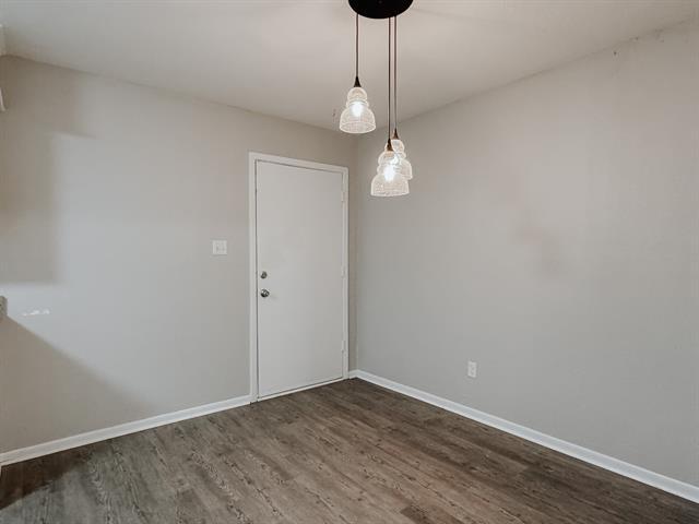 Building Photo - 102 Hullum Dr