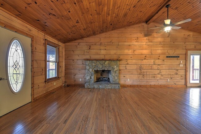 Building Photo - 13625 Horton Hwy