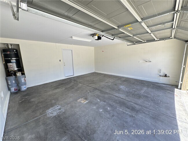 Building Photo - 2616 Courlan Dr