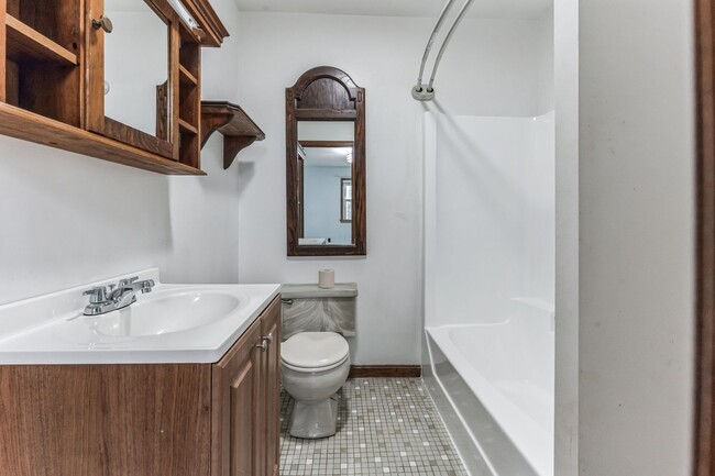 Building Photo - 4-bedroom, 2.5-bath home located in Upper Marlboro