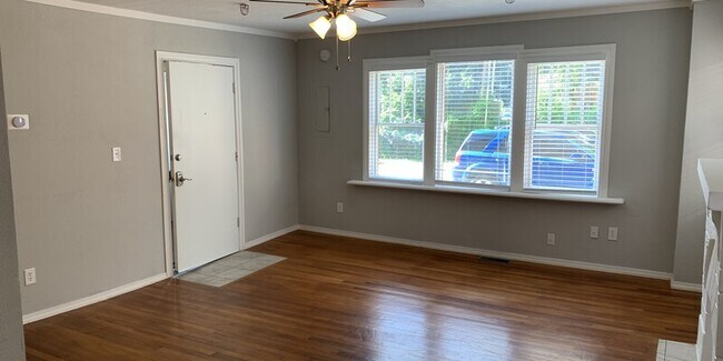 Primary Photo - East Drive Lofts