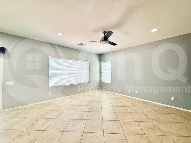 Building Photo - 3159 E Chisum Ln