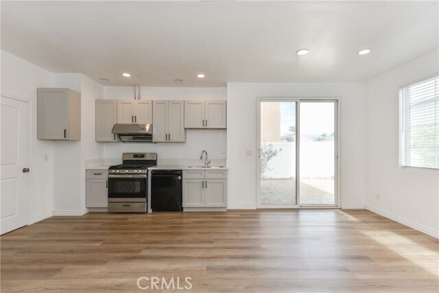 Building Photo - 6650 Mogano Dr