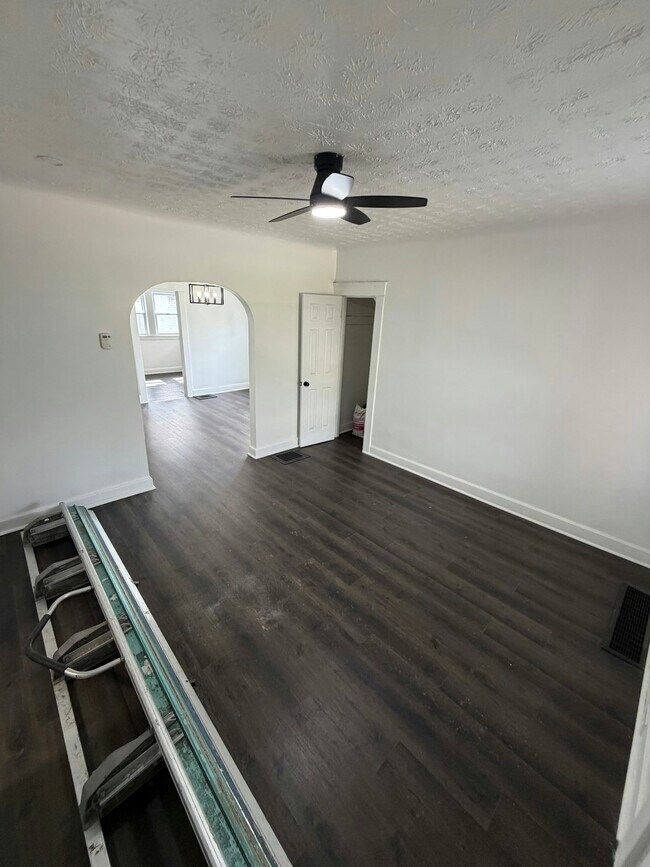 Building Photo - 12104 Osceola Ave