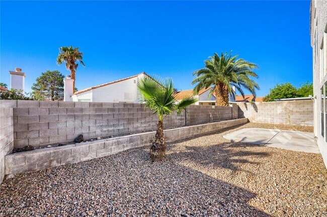 Building Photo - 8215 Mt Brodie Cir