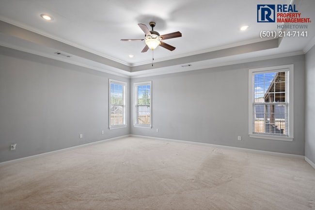 Building Photo - 4040 Robinwood Cir