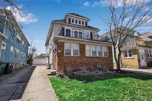 Building Photo - 961 Amherst St