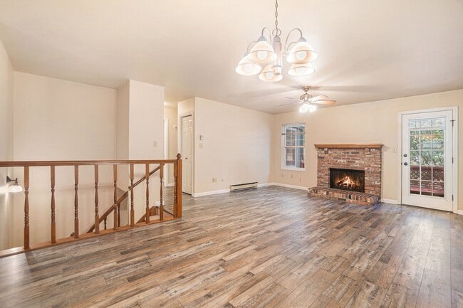 Building Photo - 1339 Village Park Ct