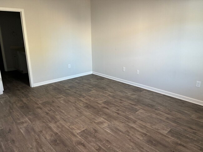 Building Photo - 5 Bedroom 2.5 Bathroom Home in Sunfish Cove in Sunset Beach, NC